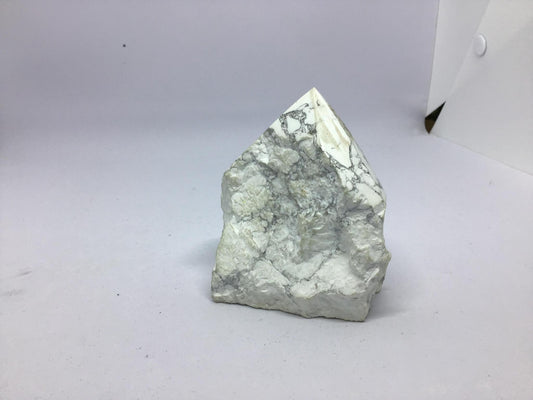 1939 Howlite W/polished Point