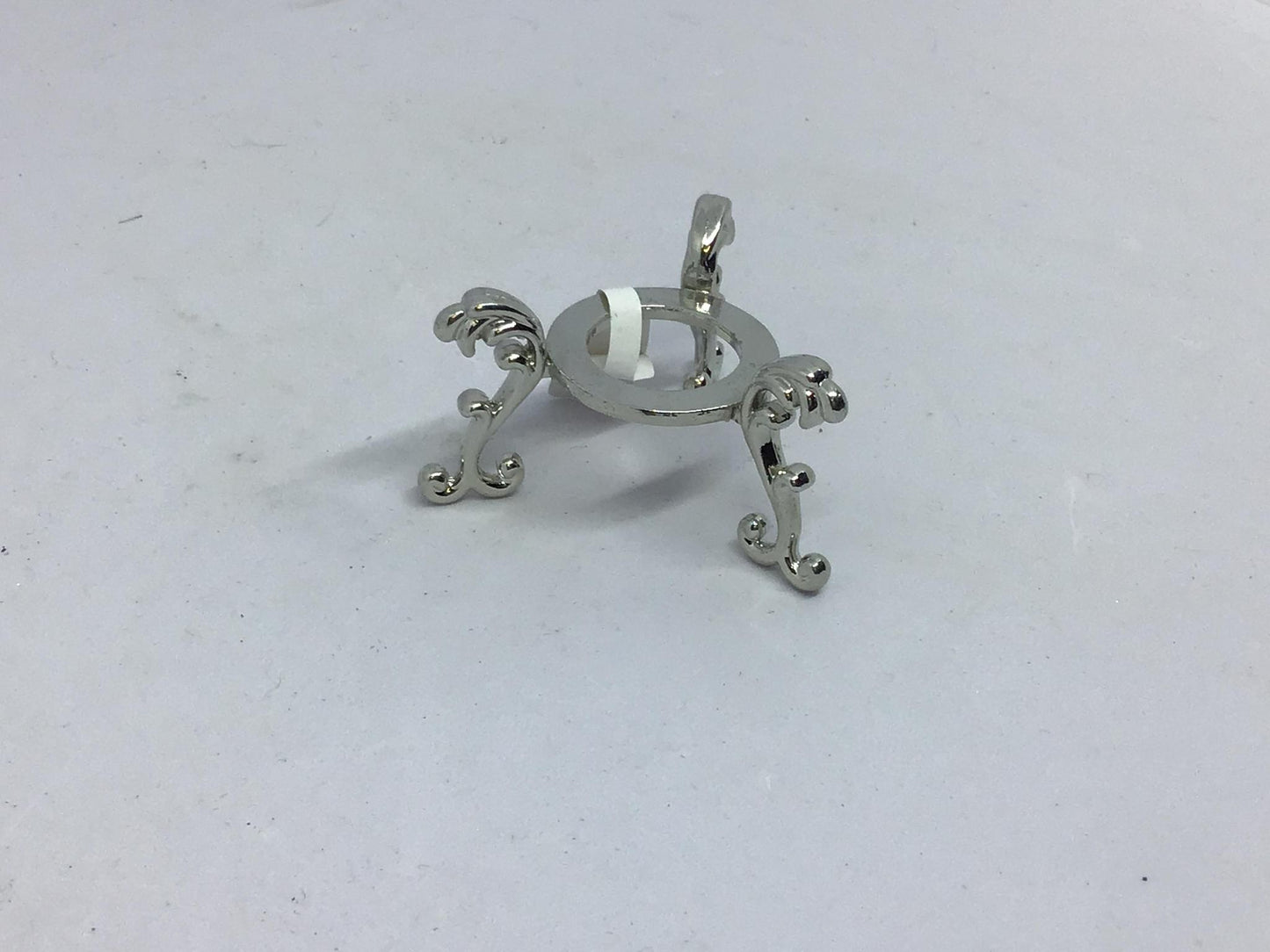 Metal sphere stand (3 legged)